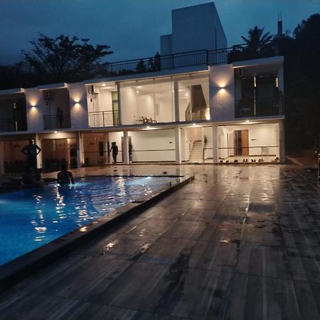 Crystal Riverston Deck Matale Buitenkant foto